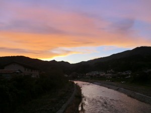 小本川の秋の夕暮れ